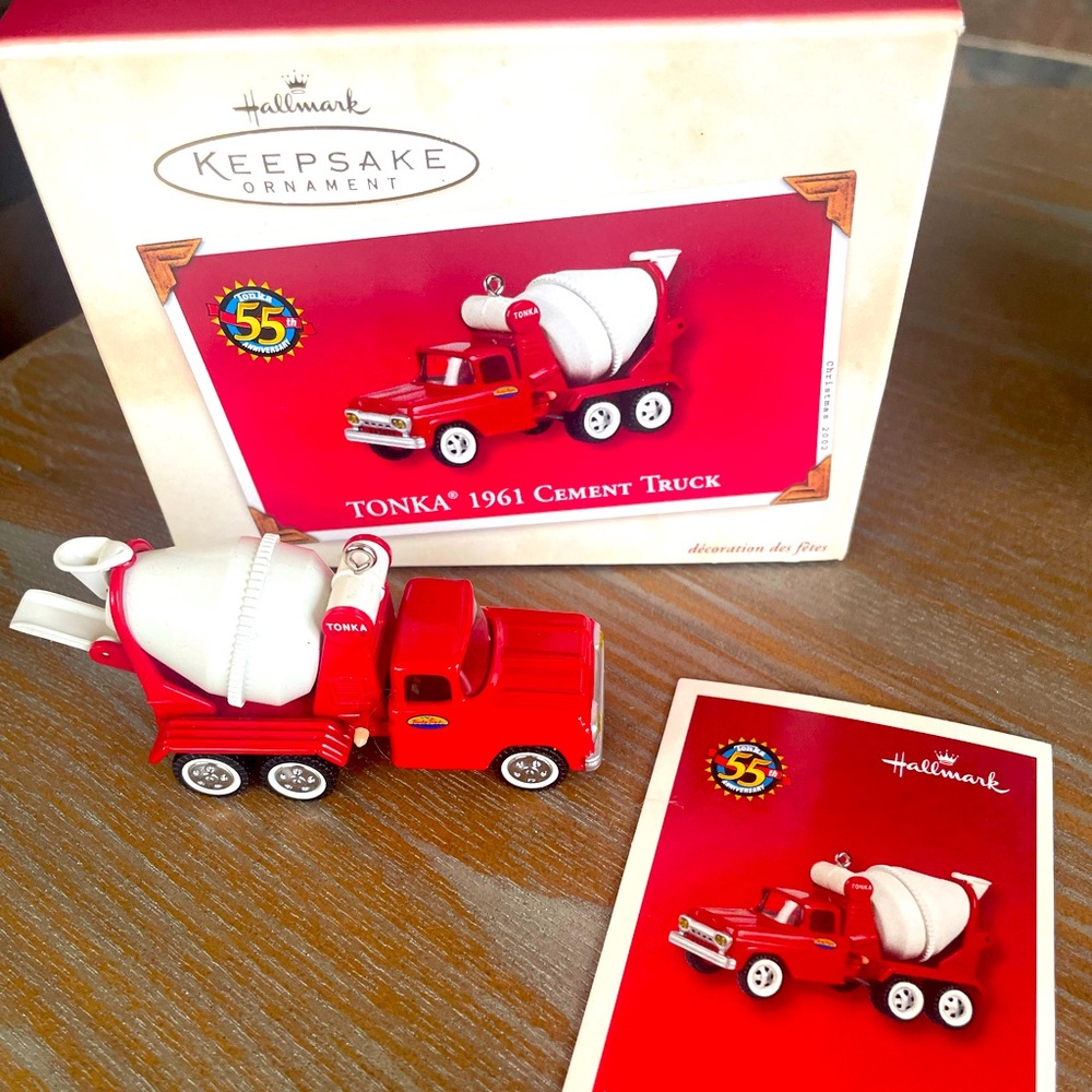 Hallmark Keepsake Ornament Tonka 1961 Cement Truck Vintage 2002